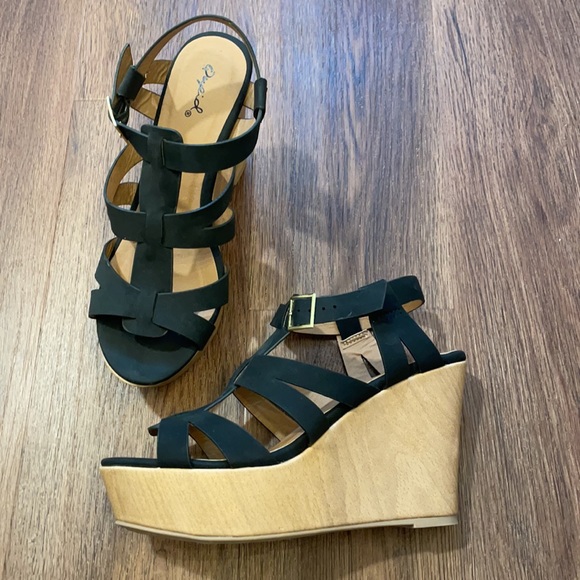 Black wedges - Picture 2 of 5